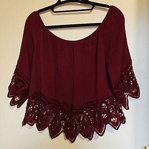 U2B Short Lace Wine Color Medium Size Ladies Top